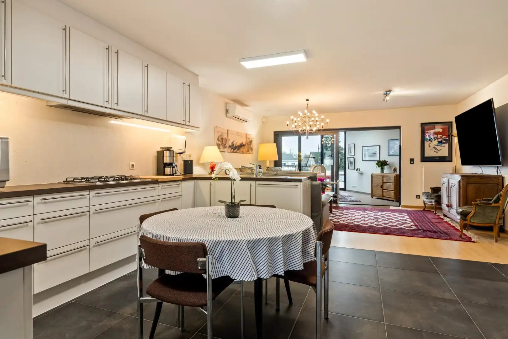 Ruime, energiezuinige bel-etagewoning met ruime garage in hartje Retie met zorgwoningpotentieel foto 7