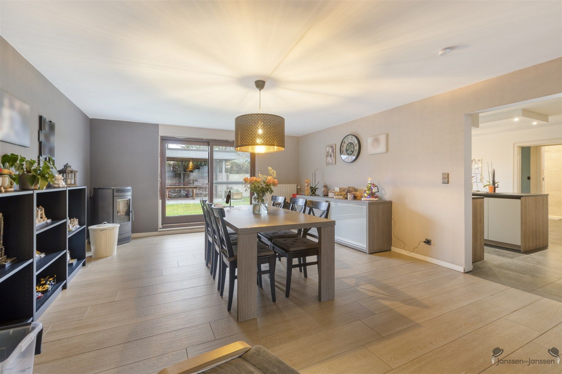 Instapklare recent vernieuwde gezinswoning foto 5