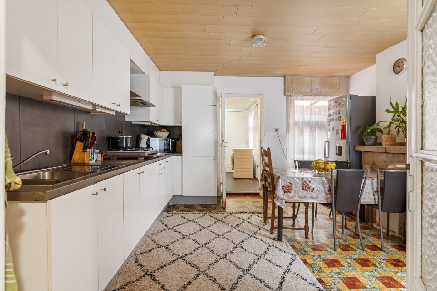 Te renoveren woning met 3 slpk. en tuin foto 8