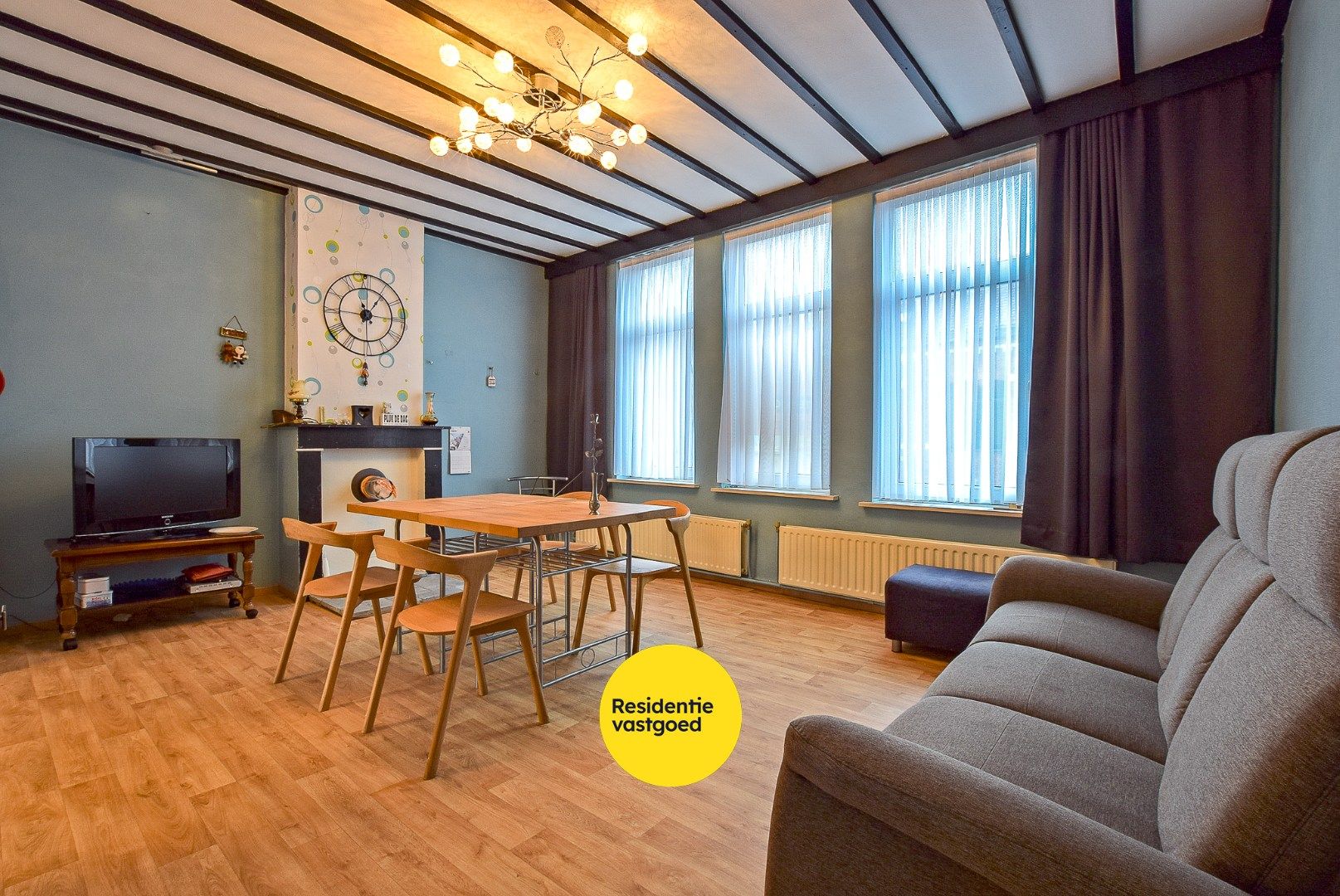 Statige herenhuis te Nieuwpoort-stad met 4 slaapkamers en 2 badkamers. foto 7