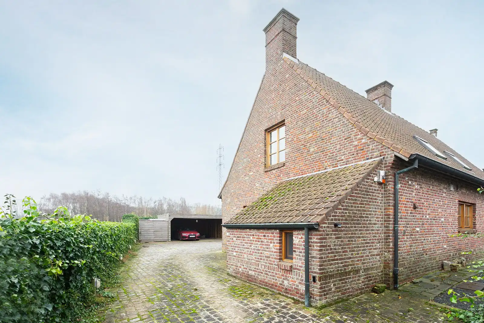 Charmante gezinswoning op 6.217 m² foto 29