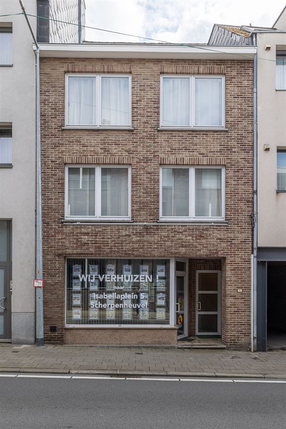 Verzorgd gebouw met handelszaak en 2 apt foto 40