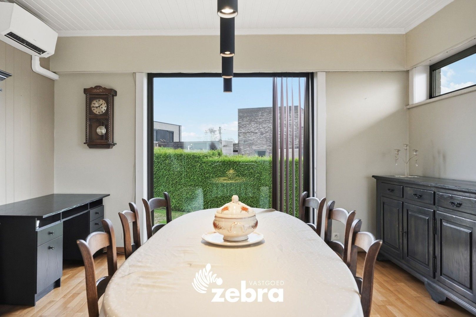 Vrijstaande bungalow op + 1.000 m² met rustige ligging foto 11