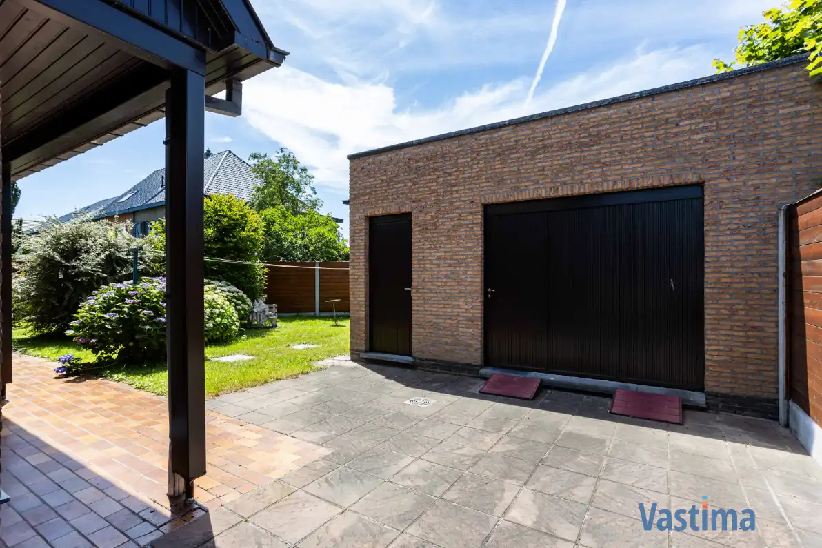 Villa met zonnige tuin en grote garage op een steenworp van centrum Aalst foto 25
