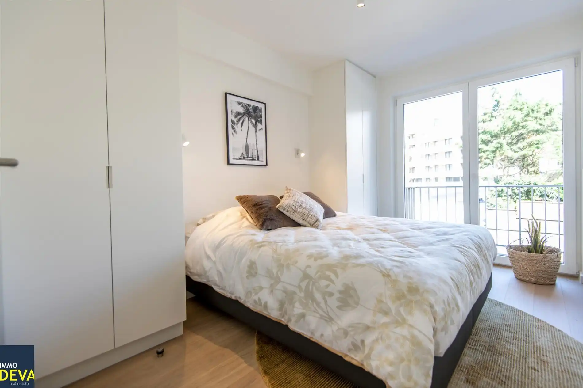 Luxueus gerenoveerd appartement met 2 zonnige terrassen en open zicht gelegen op de Dumortierlaan. foto 11