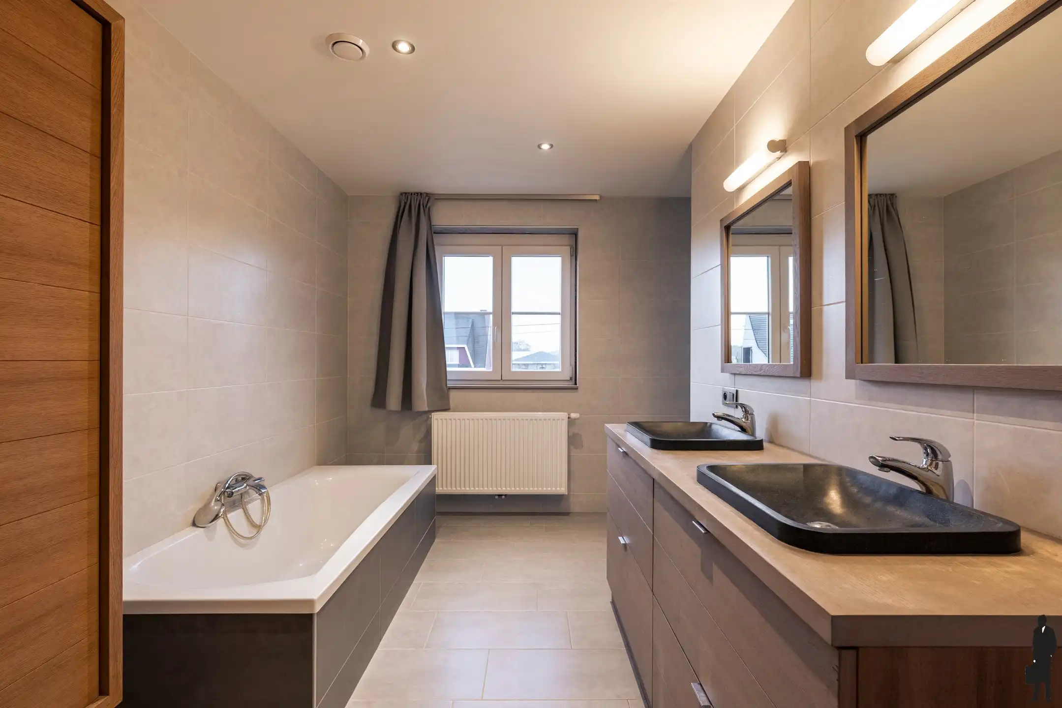 Recente, instapklare woning met 4 slpk. nabij Prinsenpark foto 6