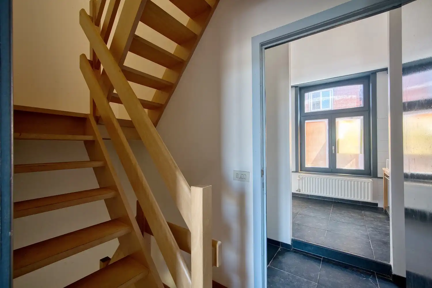 Assebroek, leuk ENERGIEZUINIG gezellig &nbsp;instapklaar woonhuis met 3 SLAAPKAMERS en tuintje foto 7