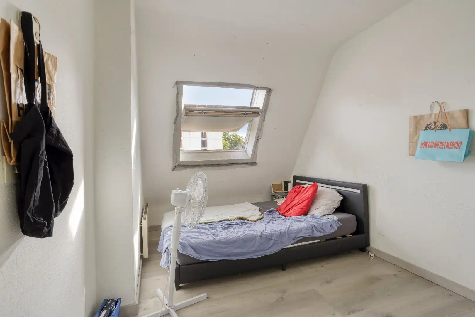 Handelspand met woonst te Halle-centrum foto 23