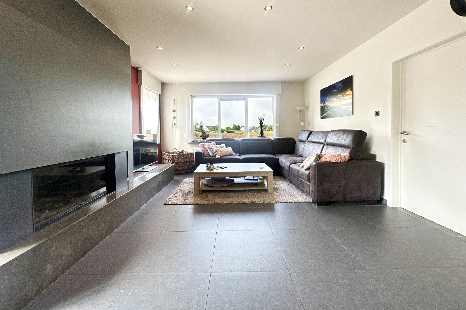 Instapklare woning met landbouwgrond in Assebroek foto 5