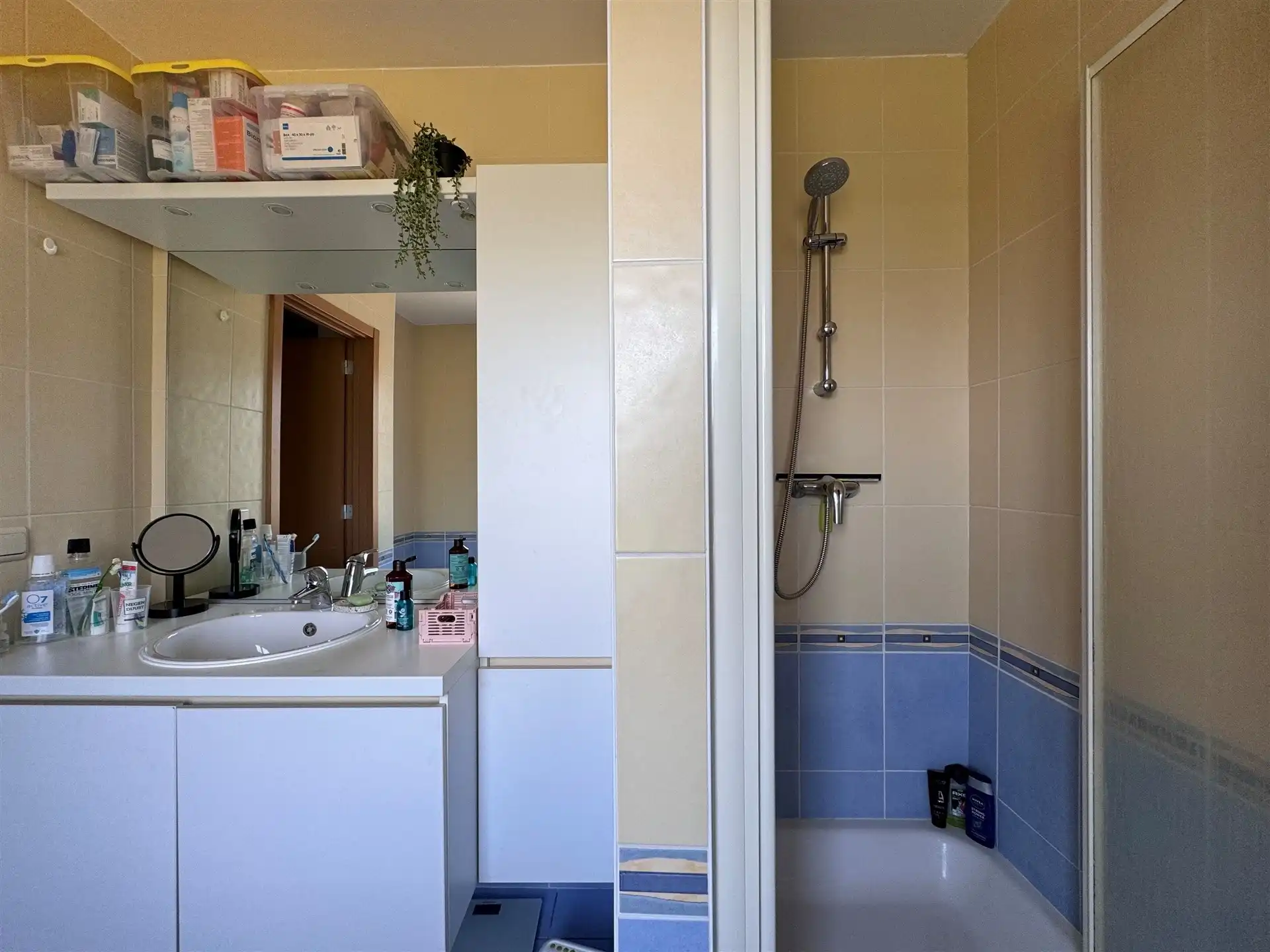 Gunstig gelegen woning met terras en 3 slaapkamers. foto 25