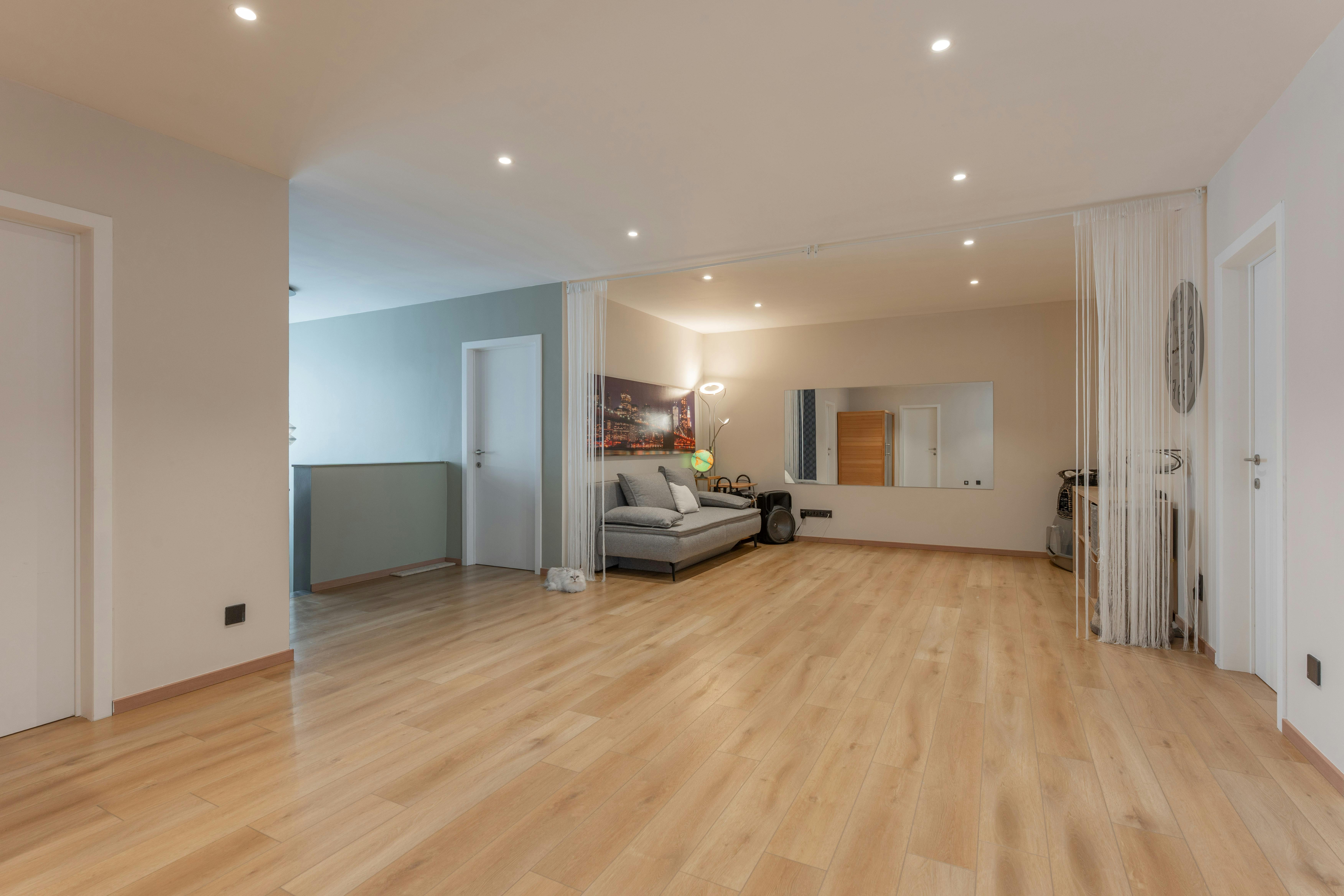 Moderne villa met atelier en parking te koop in Evergem foto 22