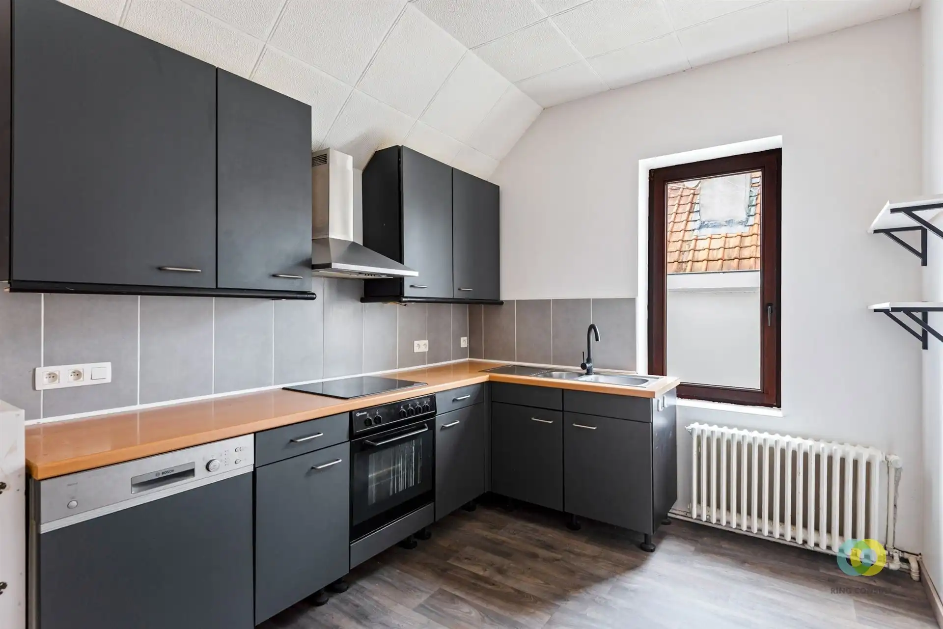 Karaktervolle villa op mooi perceel foto 16