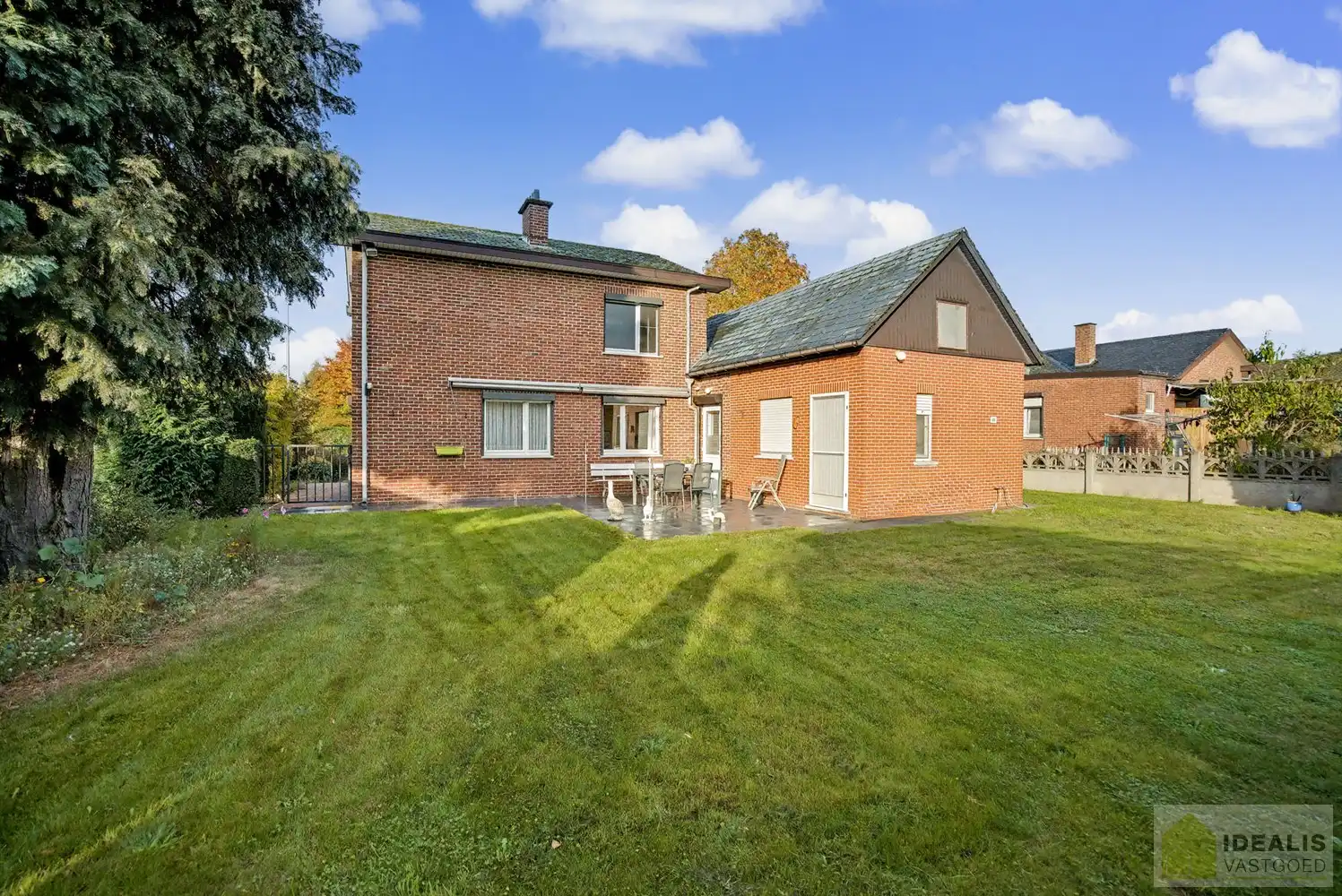 IDEALIS VASTGOED - Nabij het groen gelegen woning met een bewoonbare oppervlakte van + -125m² op een perceel van 7a59ca! Het betreft een zeer centraal gelegen woning t.o.v. grote steden als Leuven, Brussel, Antwerpen en Hasselt die vlot bereikbaar zijn door de nabijheid van de E313 en E314. Uitermate geschikt voor kandidaten op zoek naar een te renoveren woning in de groene omgeving van Linkhout!! foto 26