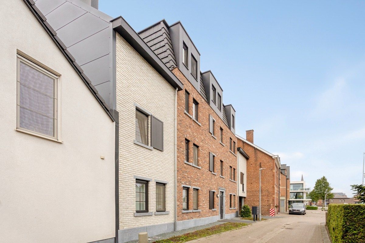 Knap ingericht éénslaapkamerappartement met groot ZW terras. foto 16