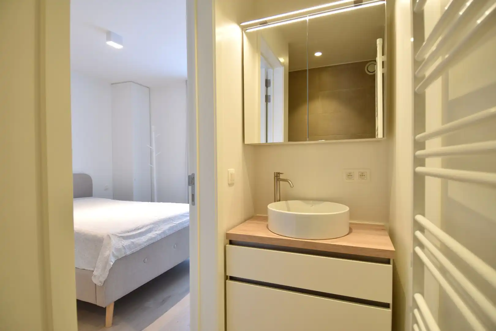 Luxe 1 slaapkamer appartement met terras in centrum Kortrijk foto 10