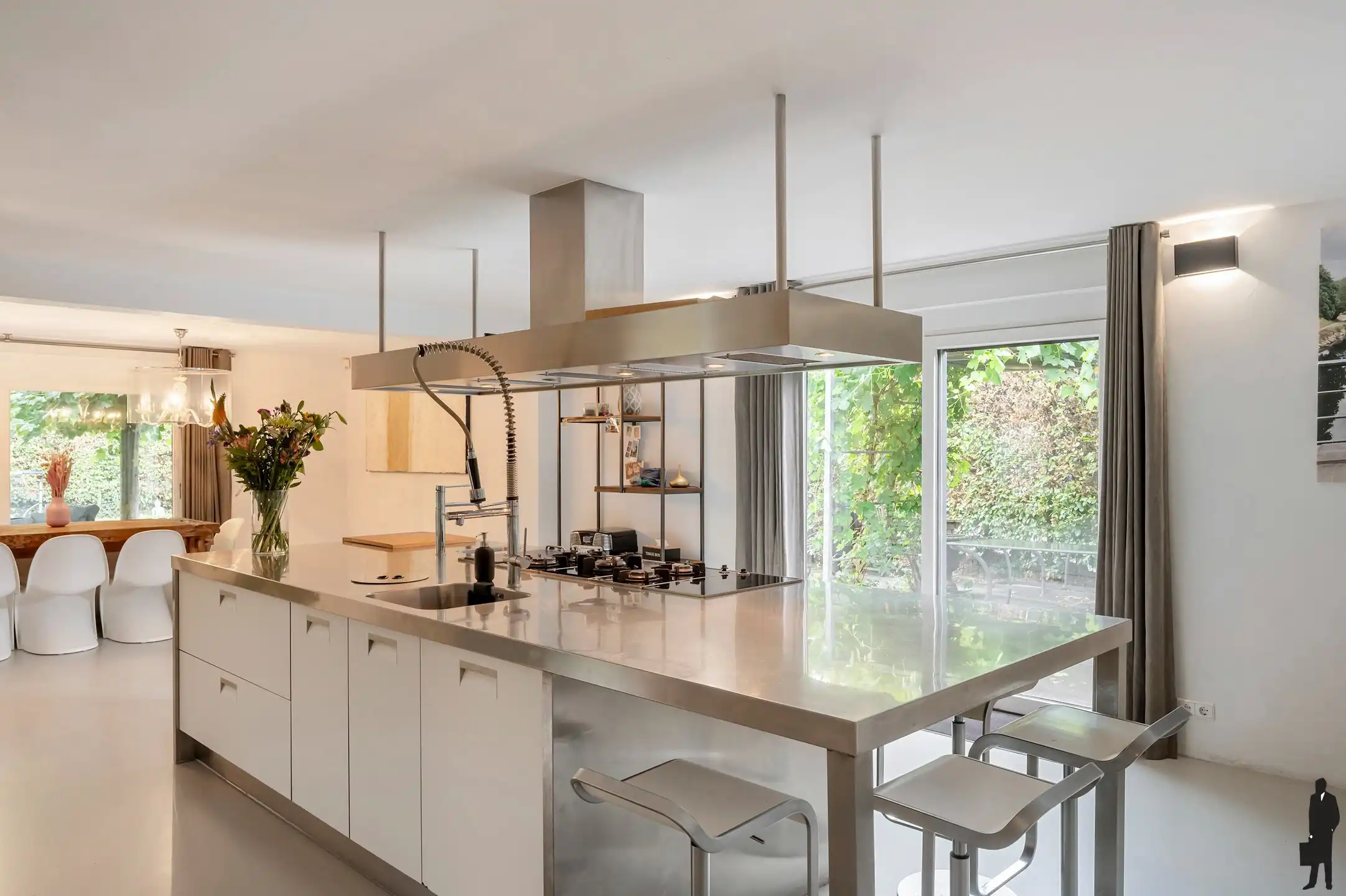 Moderne woning met 332m² bewoonbare oppervlakte foto 41