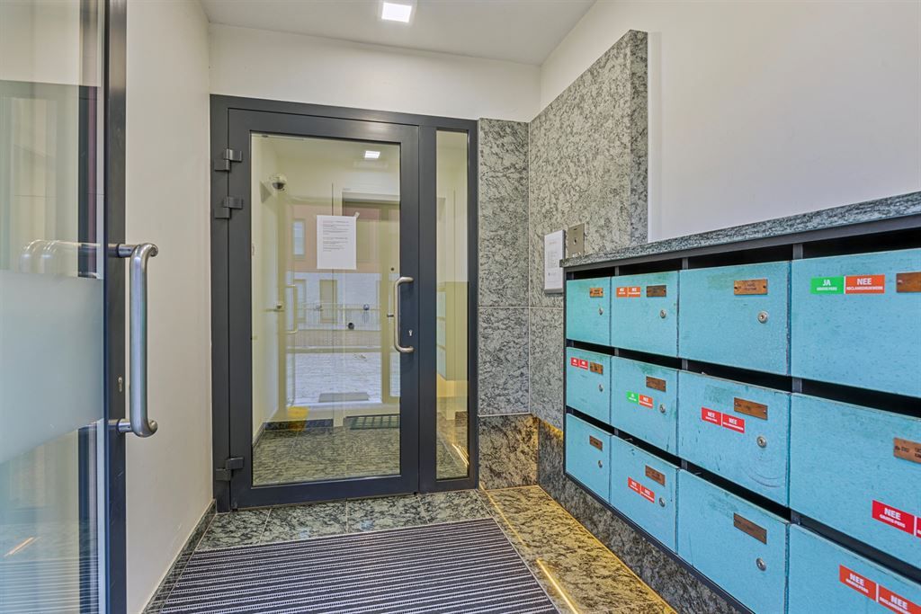 Prachtig nieuwbouwappartement met zicht over het Sluispark foto 6