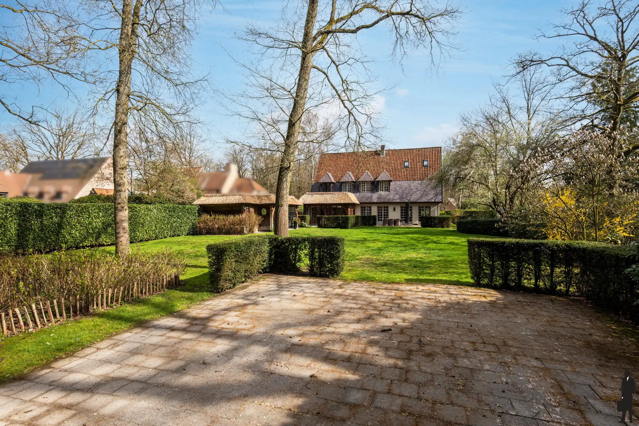 Prachtige villa met uitzicht op de weilanden van het kasteel foto 35
