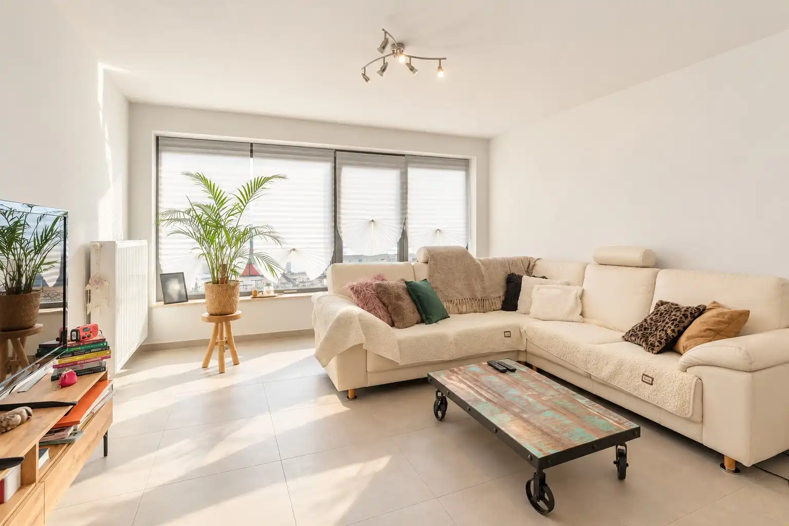 Goed onderhouden en energiezuinig 2-slaapkamerappartement aan station Aalter foto 3