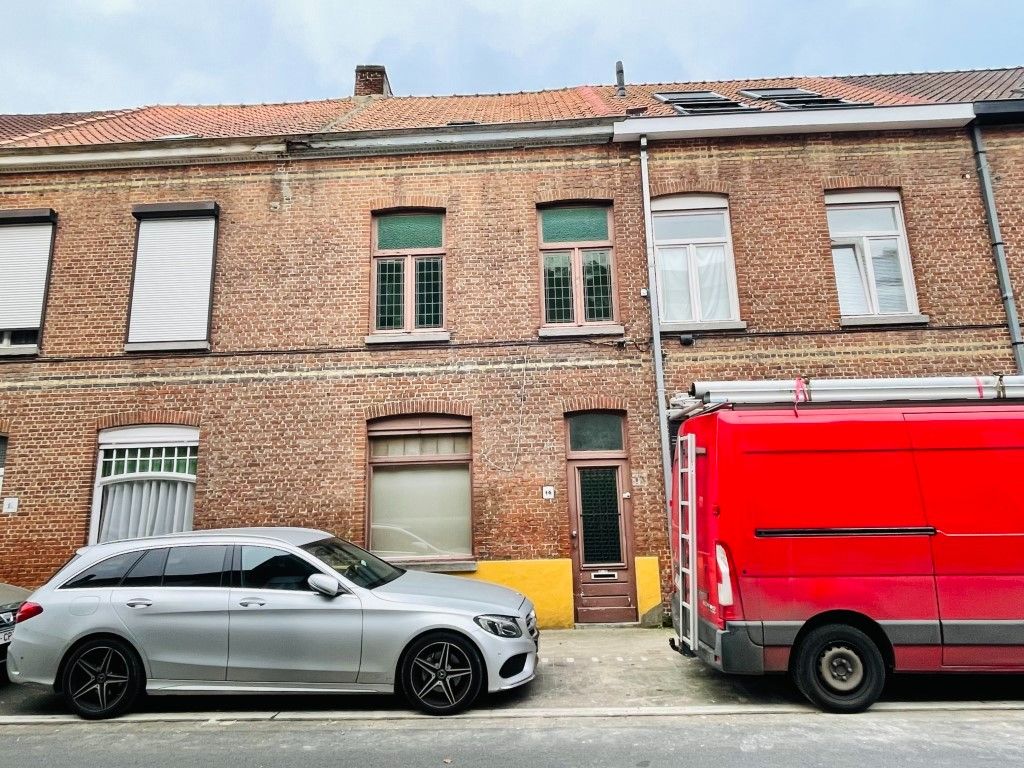 Vooraan Assebroek , ruim  woonhuis met koer, 2 grote slaapkamers, mogelijkheid om  2  slaapkamers bij te maken foto 5