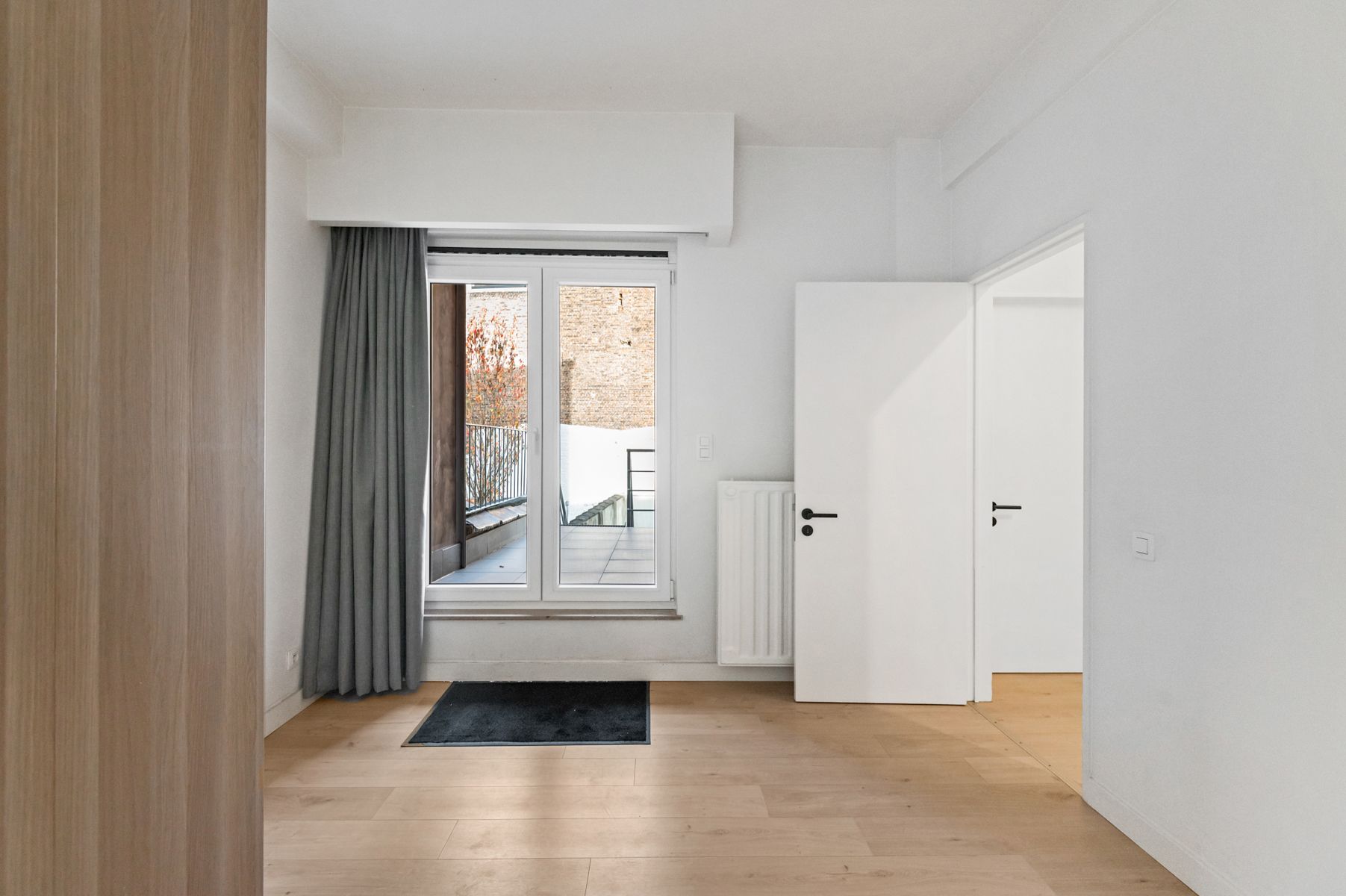 Modern wonen met vibe: stijlvol appartement met tuin foto 9