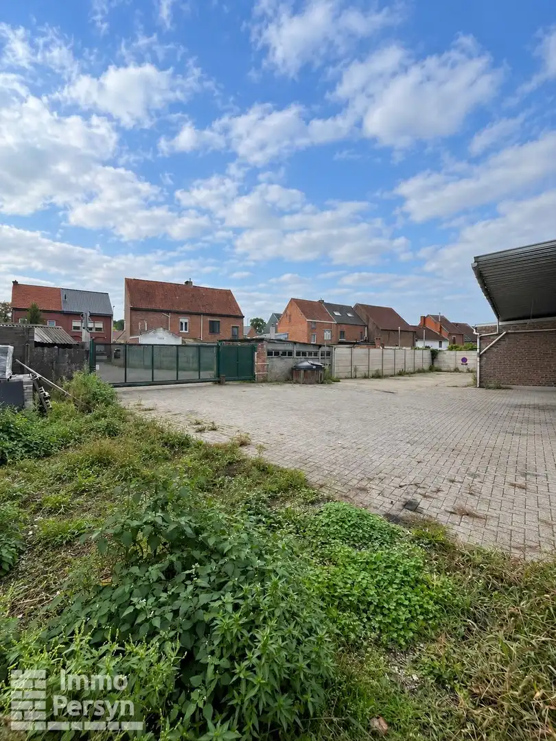 Handelspand (800m²!) + woonst (220m²) + Buitenruimte (600m2) foto 4