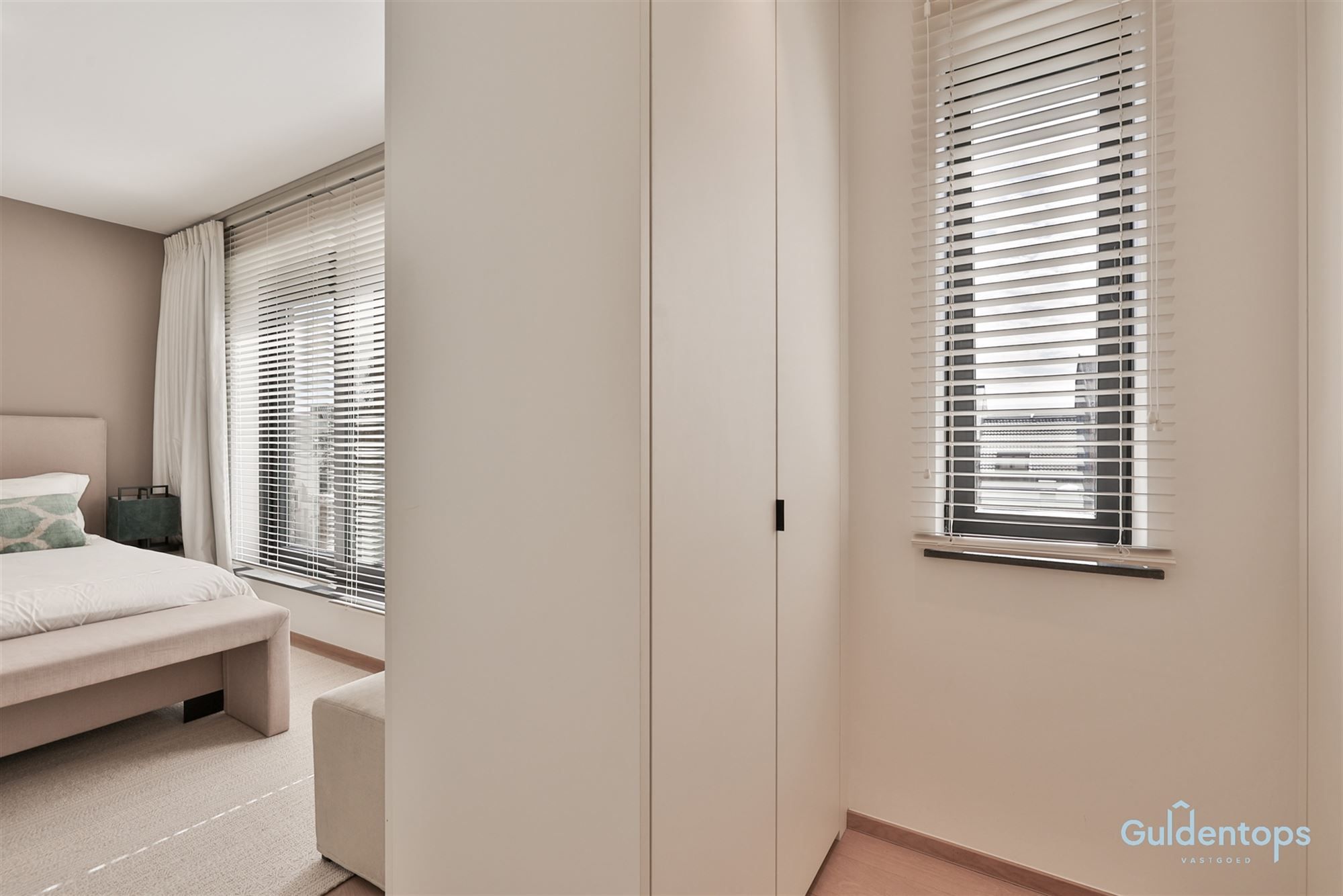 Knap ruim luxueus appartement op absolute toplocatie foto 27