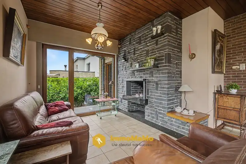 Te renoveren bungalow met 3 slaapkamers te koop in Oostakker foto 4
