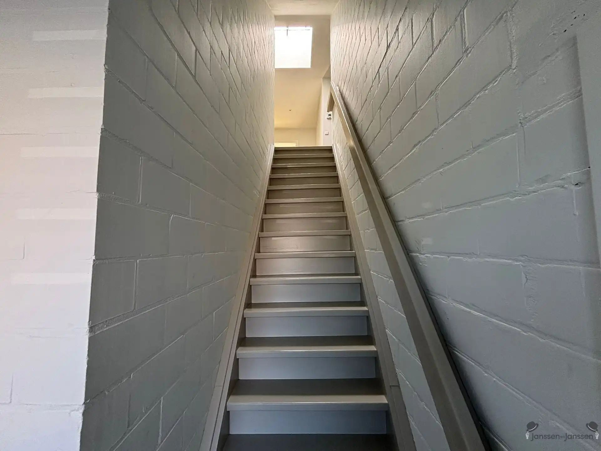 Ruim en volledig vernieuwd appartement met grote leefruimte in Sint-Lenaarts foto 21