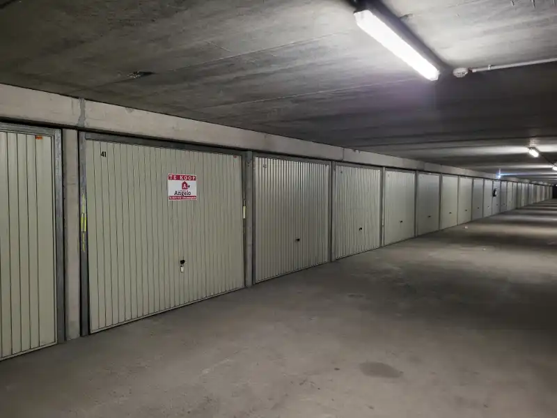 Garage te koop Zeedijk 462/3041 - 8670 Oostduinkerke