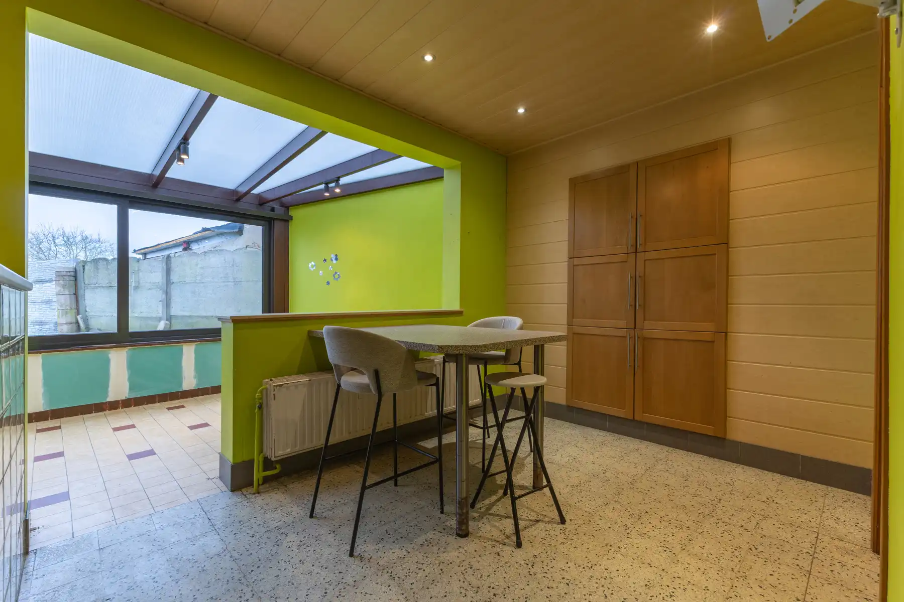 Ruime en gunstig gelegen woning met 3 slaapkamers en garage foto 7