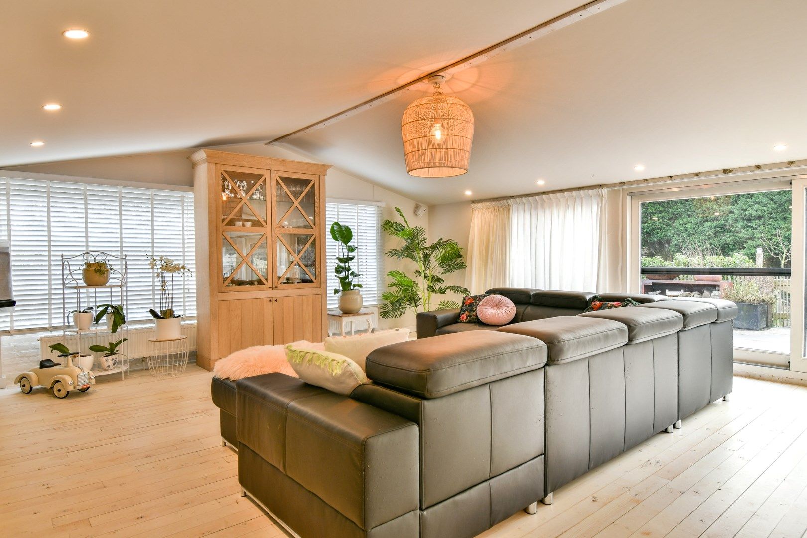 Exclusief domein met restaurant/feestzaal en luxueuze woning op 5 Ha te Torhout foto 15