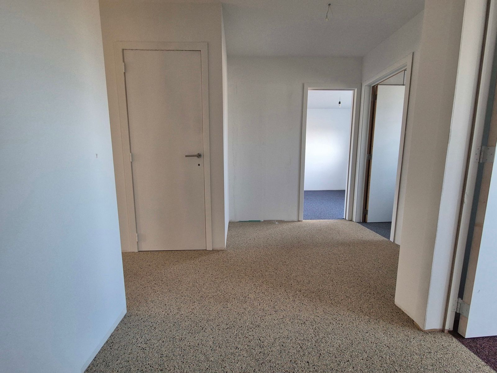 Recent, groot, praktisch + zuidgericht met prachtig uitzicht foto 18