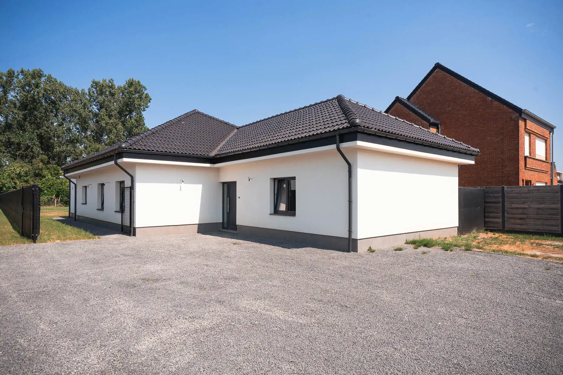 Ruime, recent gerenoveerde gezinswoning op gunstige ligging foto {{pictureIndex}}