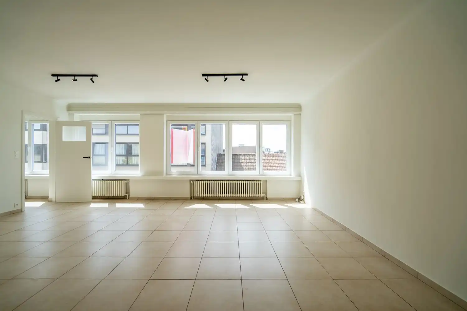 Veel licht in hartje Kortrijk foto {{pictureIndex}}