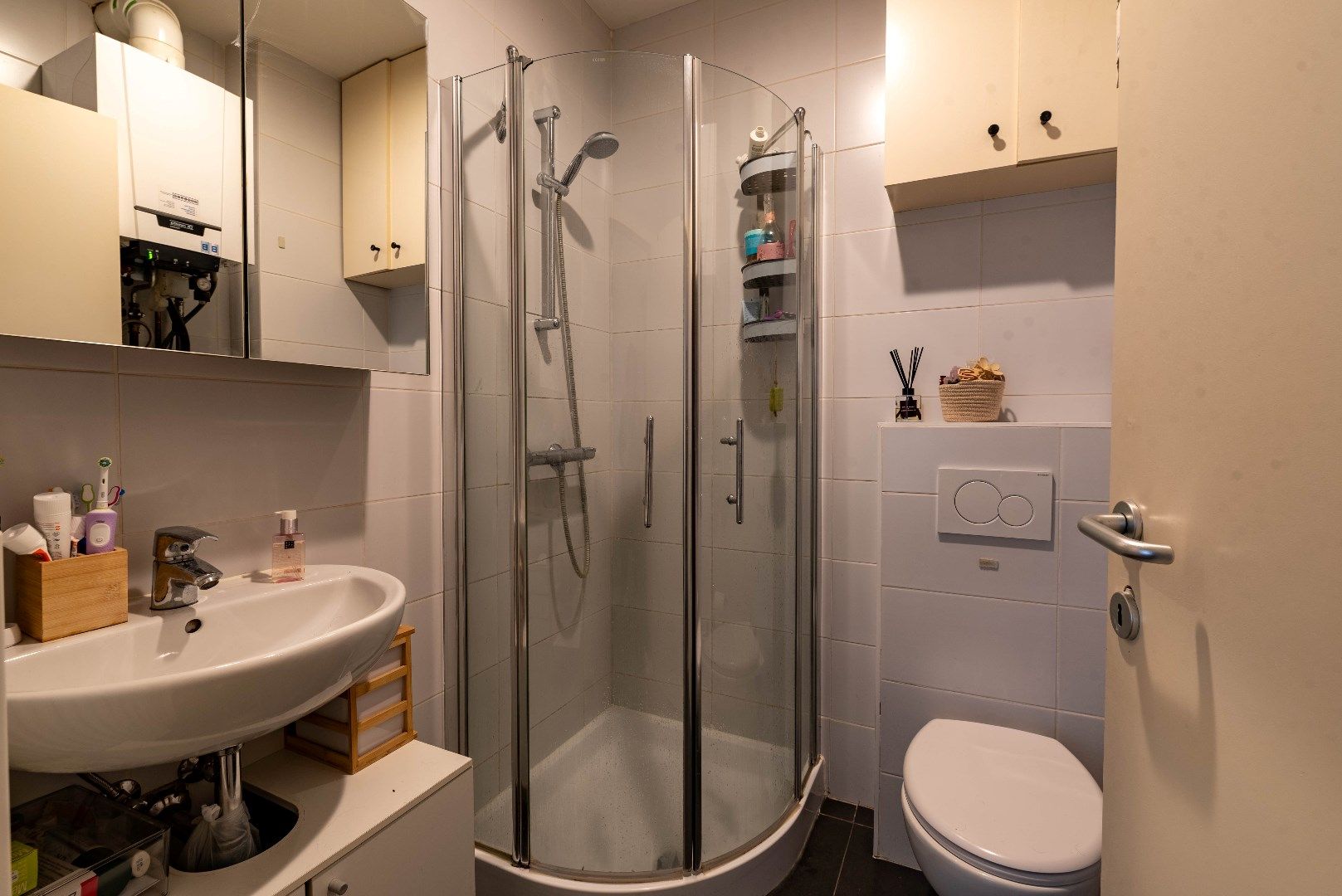  Ideaal starters- of investeringsappartement in de gegeerde wijk Zurenborg foto 10
