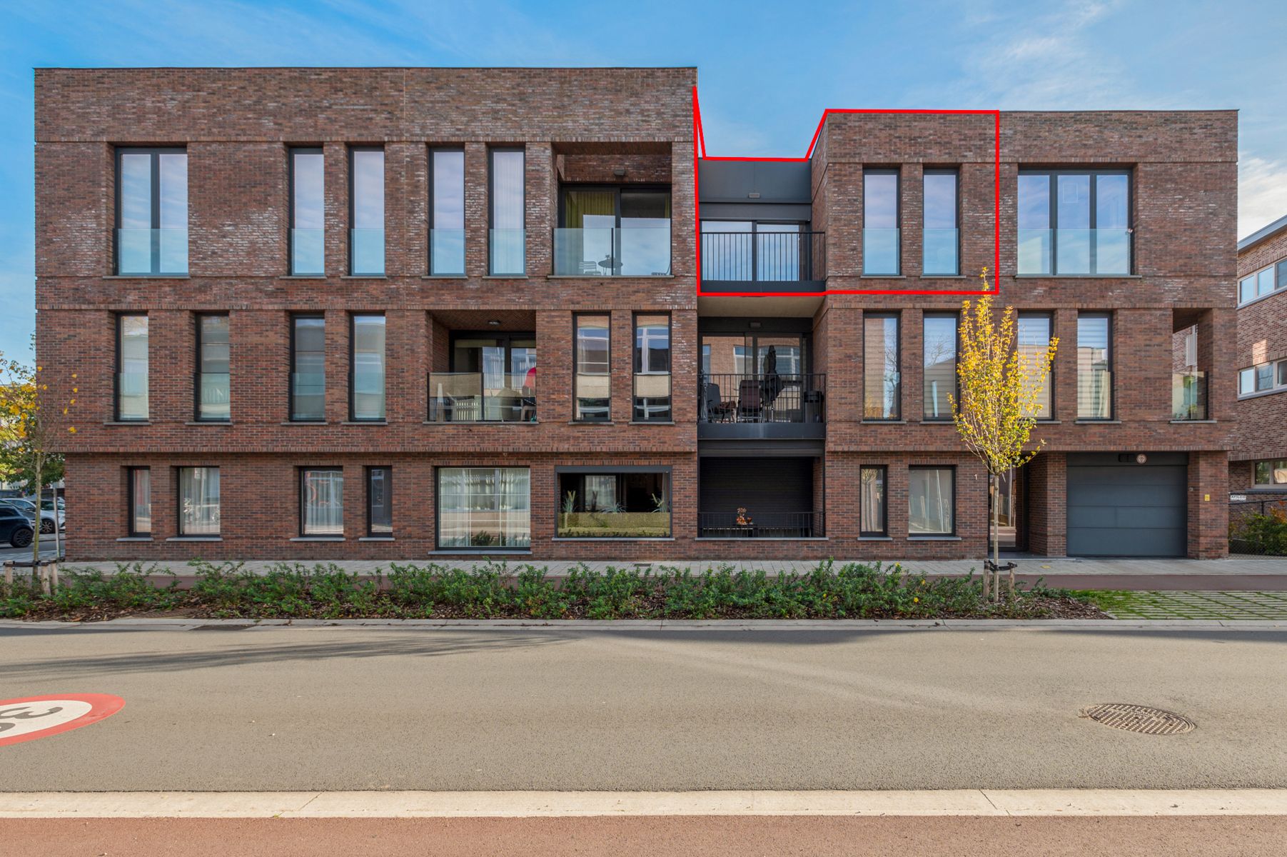 Mooi 2 slpk-appartement in Wijnegem foto {{pictureIndex}}