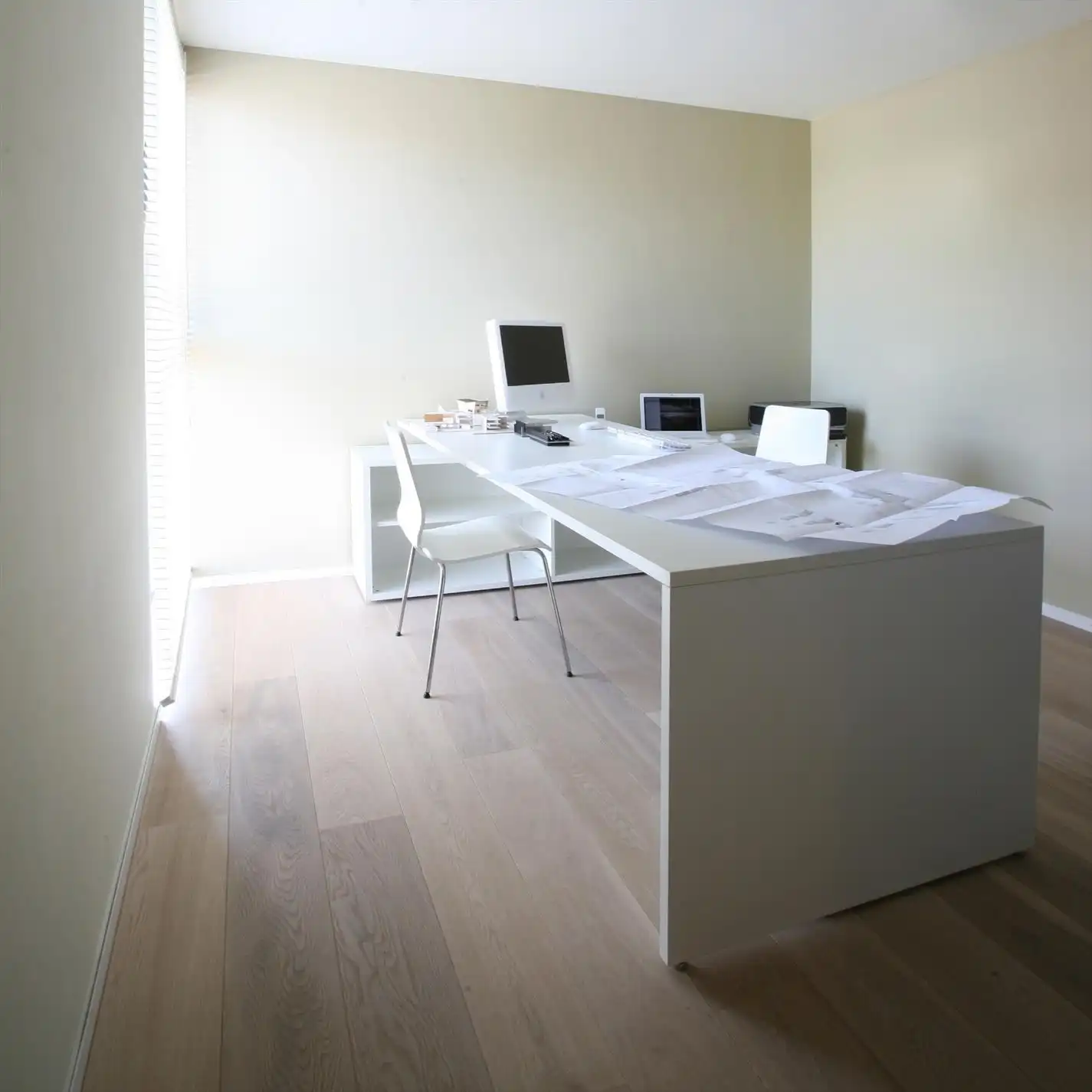 Knap ingerichte duplex - 125 m² - met bureel, 2 slpk, dressing, ruim terras met prachtig en uniek zicht op de tuin en achterliggende groene omgeving.  foto 11