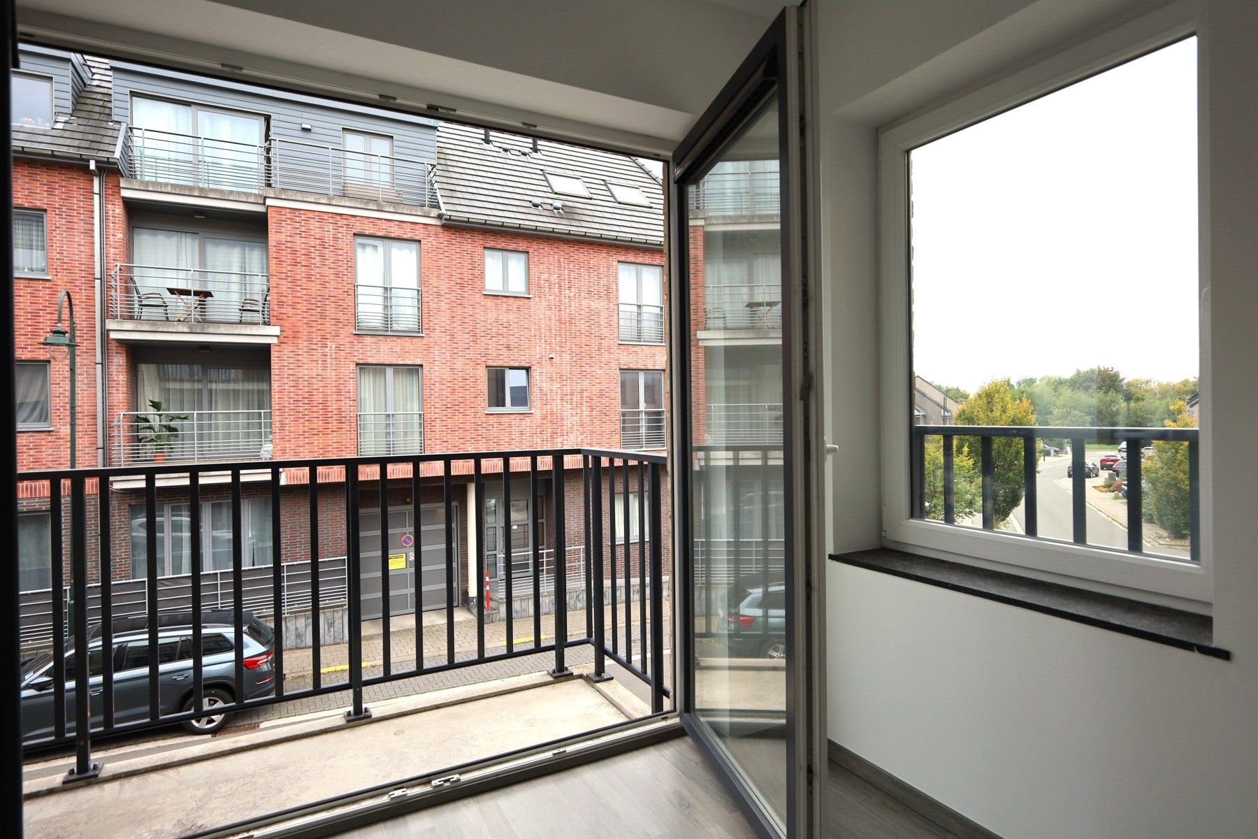 Lichtrijk appartement met terras foto 4