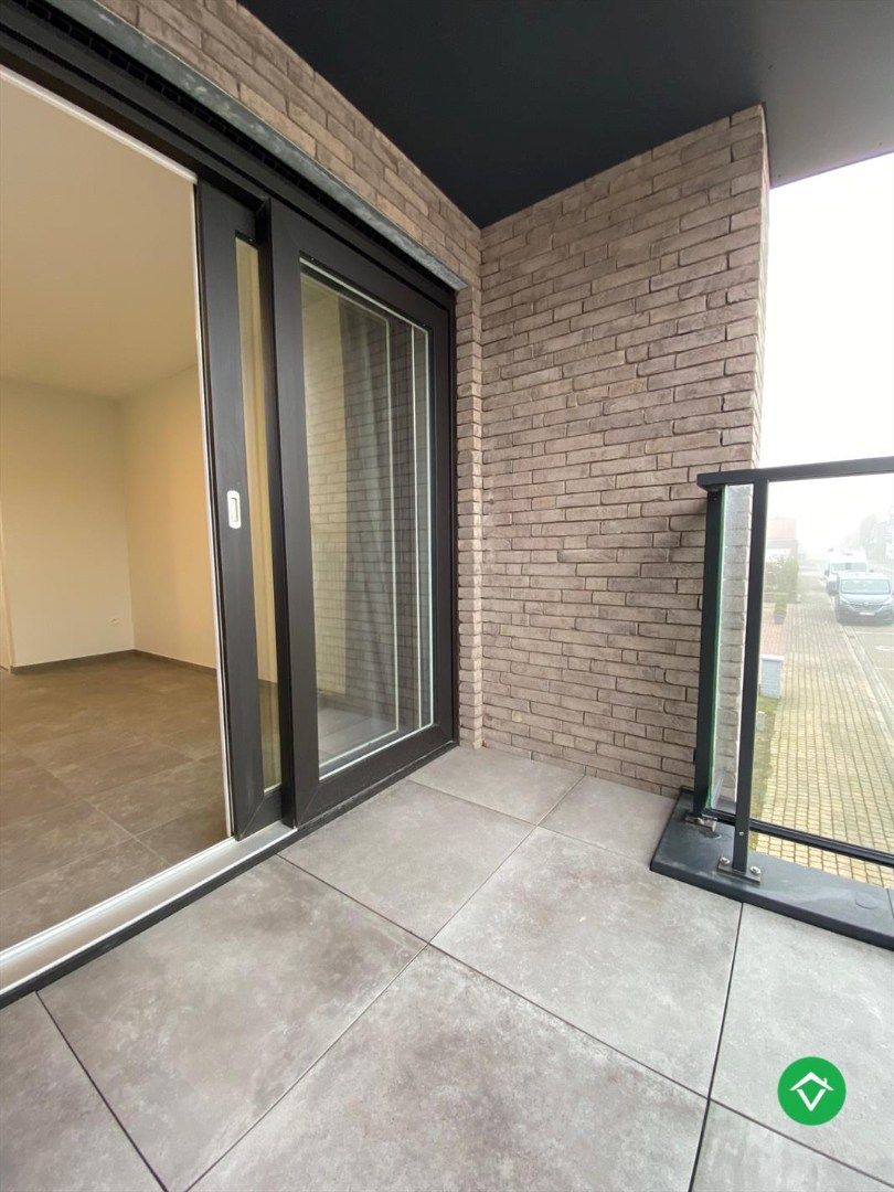 Duplex nieuwbouwappartement met 2 slaapkamers en groot terras te Torhout foto 3