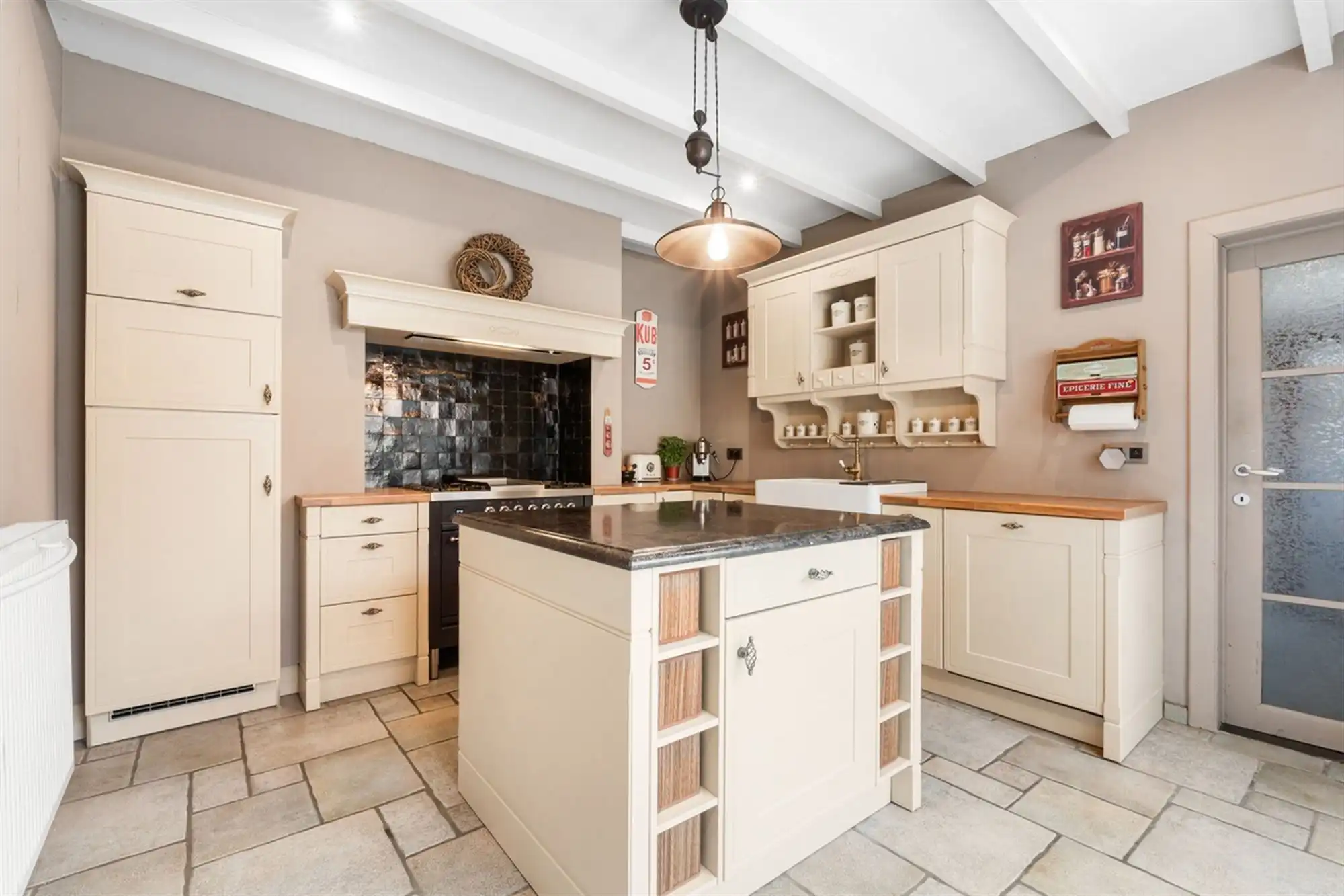 RUIME WONING met grote GARAGE/LOODS/MULTIFUNCTIONELE RUIMTE foto 11