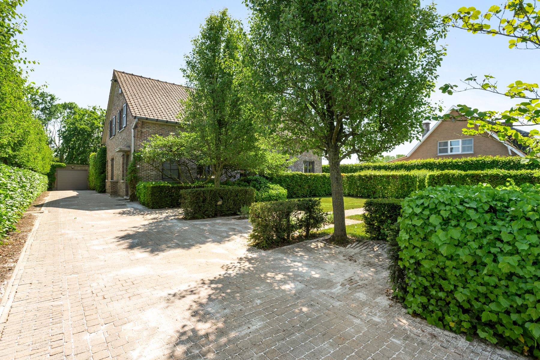 Ruime villa met praktijkruimte in rustige doodlopende straat. foto 34