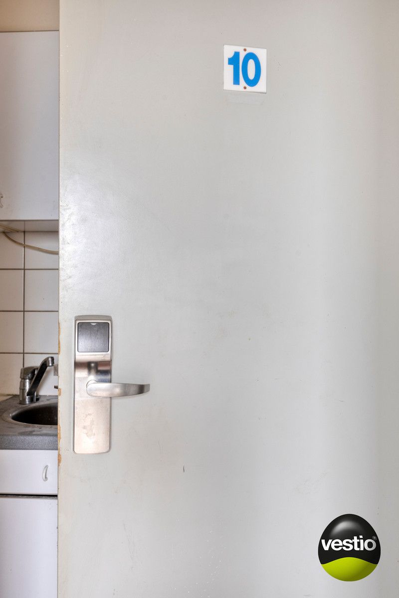 COMPLEX BESTAANDE UIT 14 TE RENOVEREN STUDIO'S MET UITBREIDINGSMOGELIJKHEDEN TE VELDWEZELT. foto 20