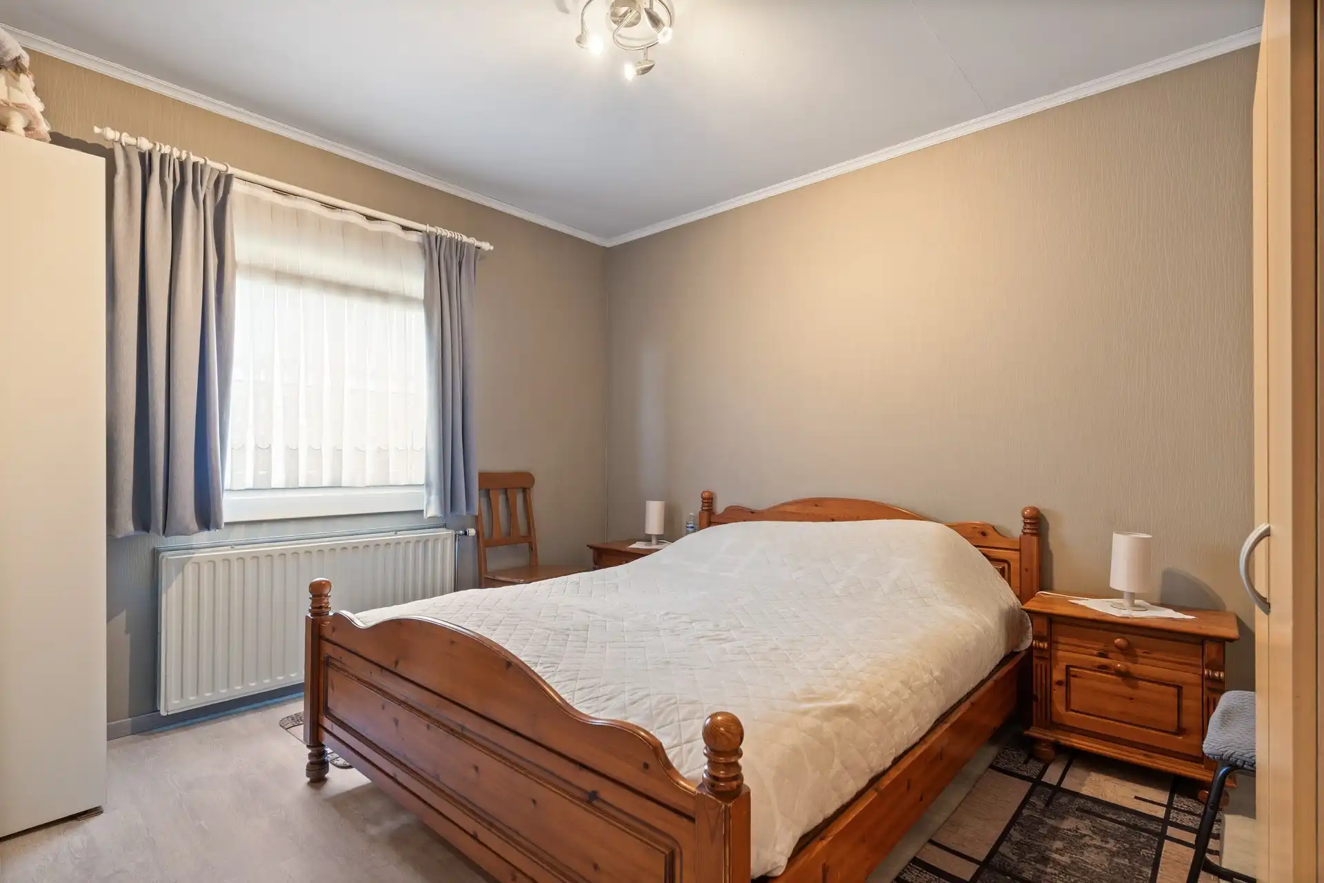 Rustig gelegen bungalow op een rustige ligging te Berlare op 885m² grond. foto 12