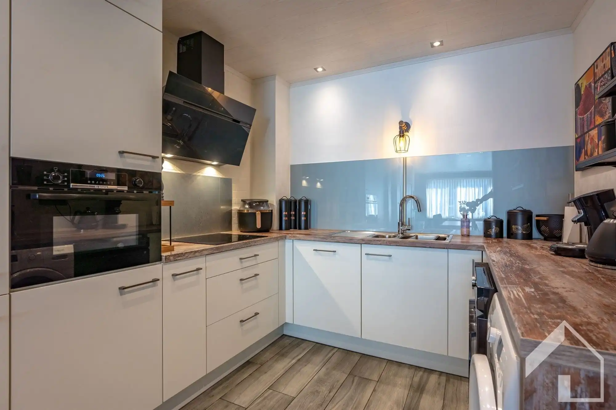 Instapklaar gelijkvloers appartement met 2 slaapkamers, tuin en terras foto 5