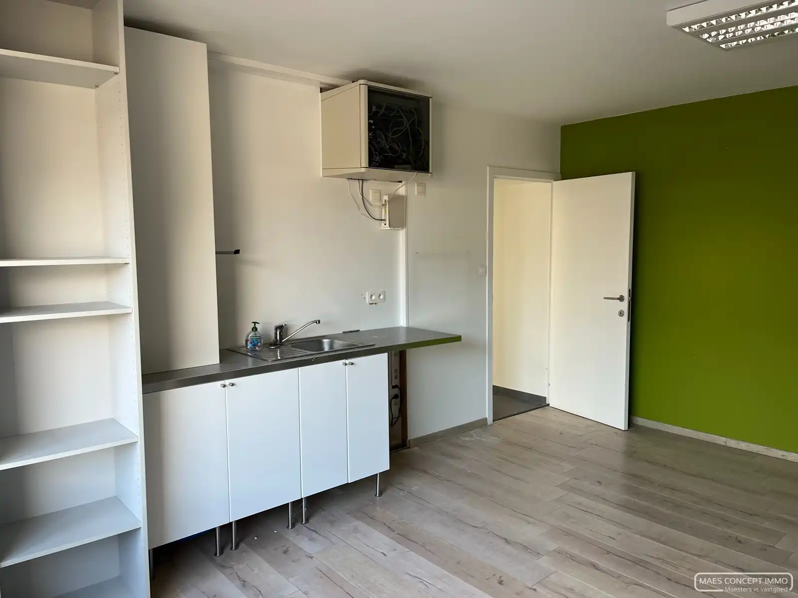 Kantoorruimte met toilet  (77m²) te huur te Deerlijk foto 6