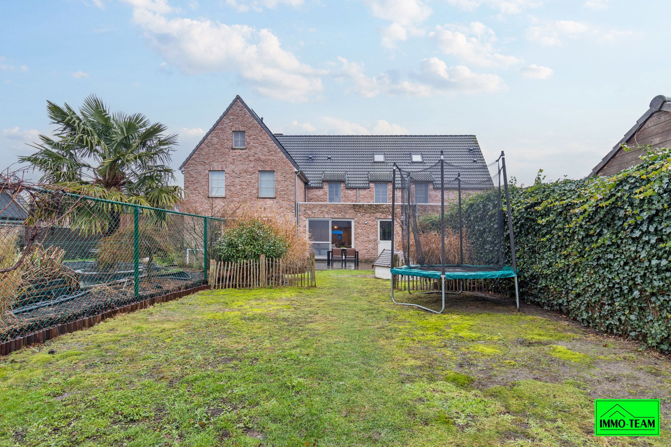 Gezellige  2-gevelwoning met 3 slks, tuin en garage foto 23