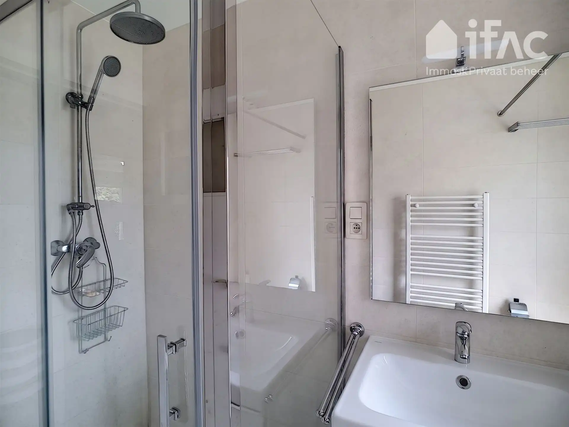 Top gelegen villa met 4 slaapkamers foto 14