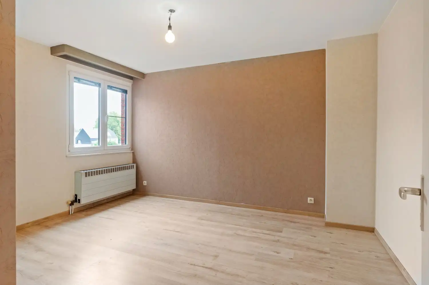 Ruim, instapklaar duplexappartement met 3 slaapkamers en 2 terrassen in centrum Lint foto 10