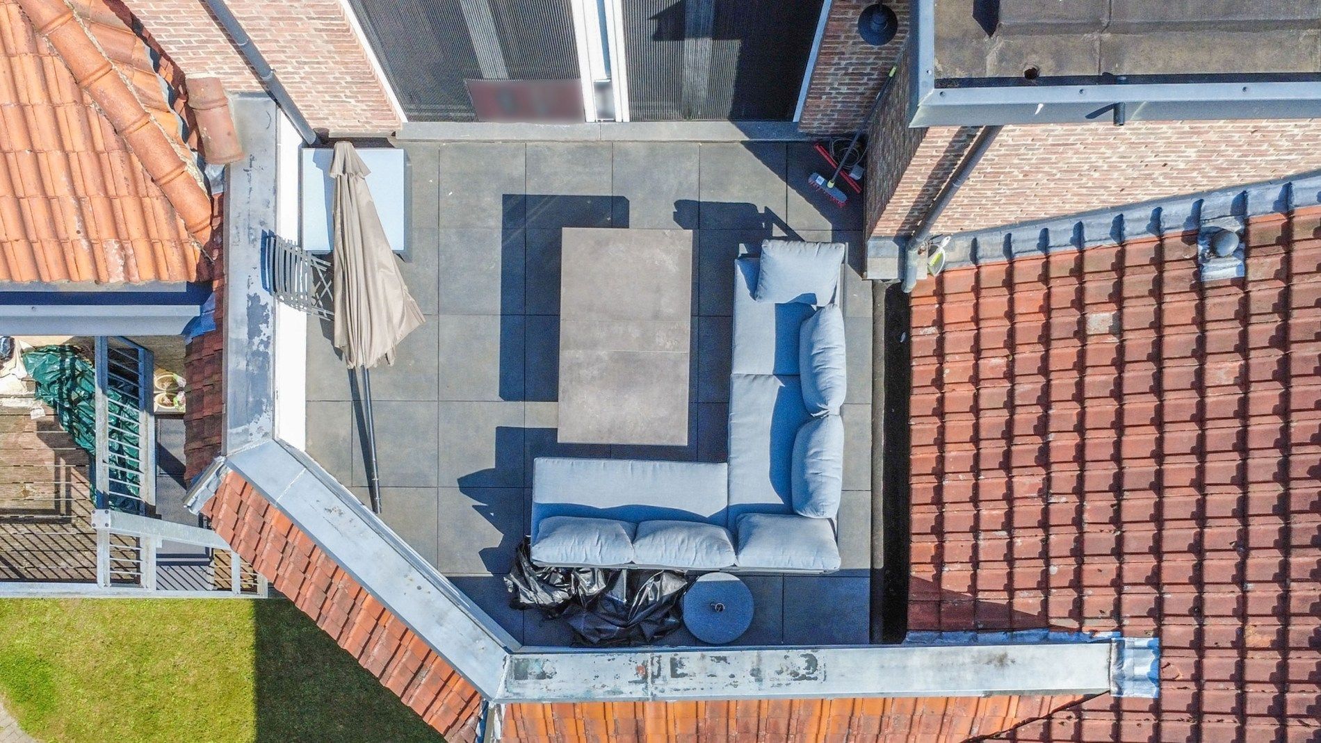 INSTAPKLAAR APP MET 1 SLP + BUREAU & GARAGEBOX ! foto 9